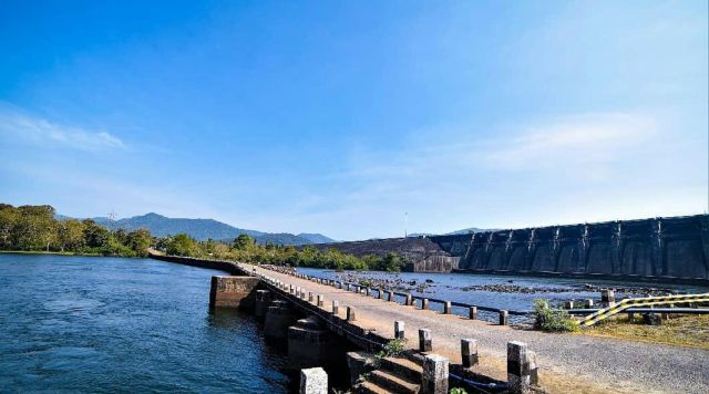 kadhra dam